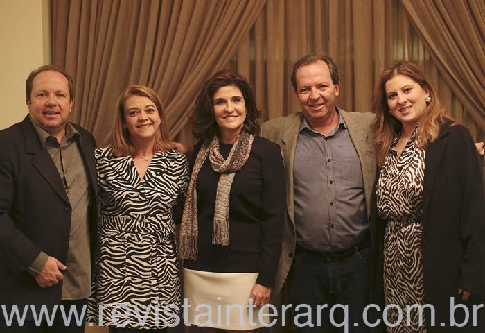 Lúcio Moreno,  Marina Abrita, Claudia Togni, Eder Moreno (Perfil Office) e Maíra Coutinho