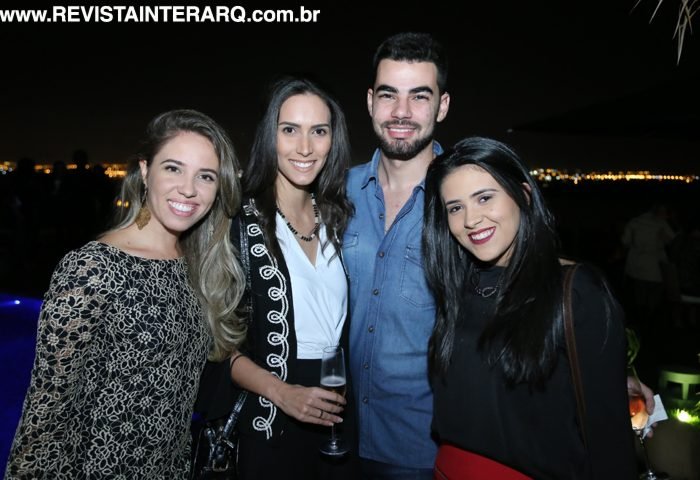 Renata Almeida, Marcella Teixeira, Victor Veiga e Juliana