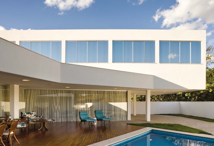 Desenhado por Oscar Niemeyer há 10 anos, este projeto foi respeitado na íntegra e atendeu às exigências urbanísticas da região - Revista InterArq | Arquitetura, Decoração, Design, Paisagismo e Lifestyle