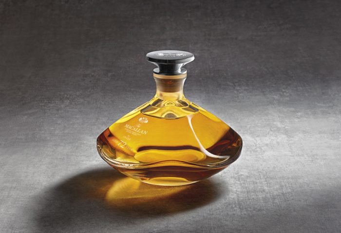 A edição especial da The Macallan, a The Genesis Decanter, feita em parceria com a Lalique. Destilado na década de 1940, esse whisky tem apenas 600 unidades e quem quiser levar para casa deverá desembolsar US$ 60 mil.