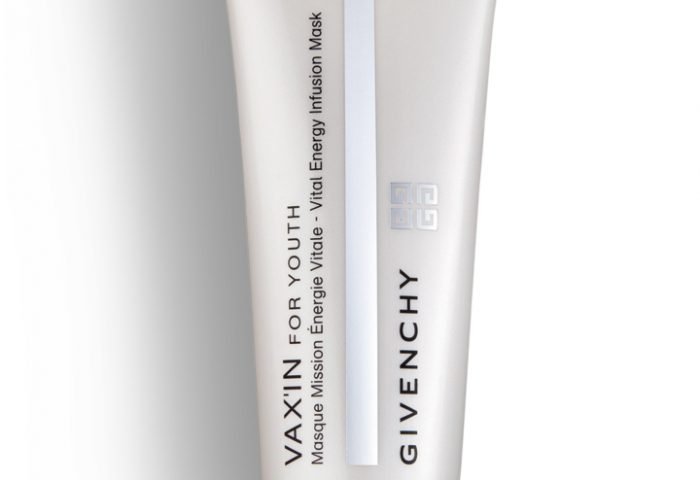 Máscara Anti-Idade Vax’In For Youth, da Givenchy, desintoxica, repara e combate os sinais do envelhecimento da pele.