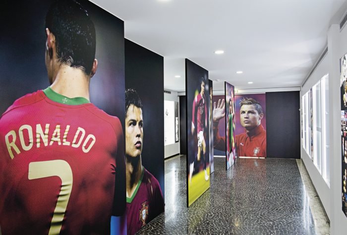Cristiano Ronaldo nasceu na Ilha da Madeira, onde ganhou o Museu CR7, que reúne centenas de prêmios individuais originais recebidos pelo jogador, incluindo as Bolas de Ouro FIFA e as Chuteiras de Ouro UEFA. O museu fica no Hotel Pestana CR7.