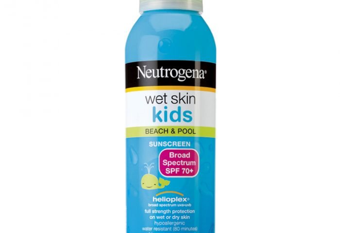 Em Spray o protetor solar, Neutrogena Wet Skin Kids, é de fácil aplicação e pode durar até 80 minutos na água.