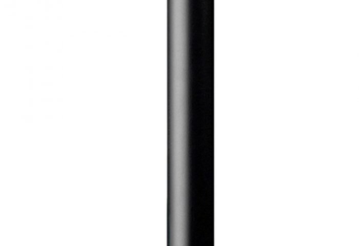 O Eyeliner Stylo, da NARS, com quatro cores diferentes: preto, marrom, azul-marinho e cinza. Com fórmula baseada em pigmentação, o produto possui tonalidades de longa duração e fácil remoção