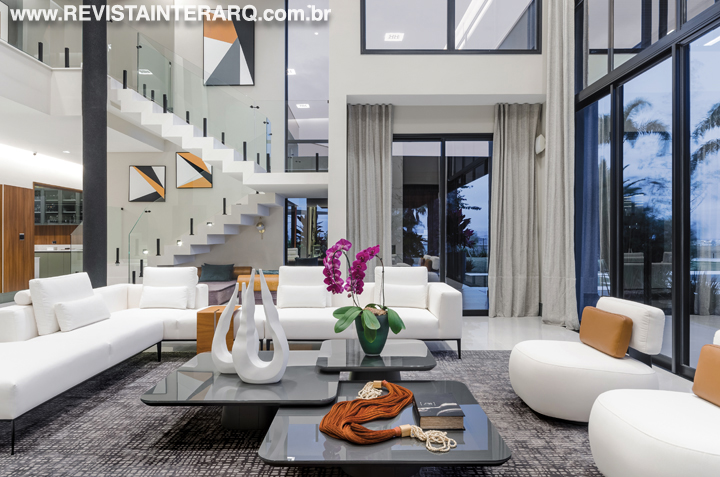 O design de interiores desta residência carrega modernidade e aconchego - Revista InterArq | Arquitetura, Decoração, Design, Paisagismo e Lifestyle