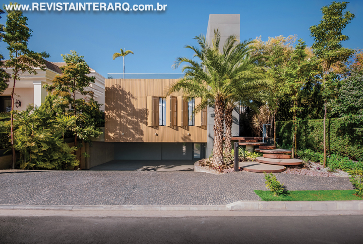 Uma casa repleta de elementos modernos e práticos para o dia a dia - Revista InterArq | Arquitetura, Decoração, Design, Paisagismo e Lifestyle