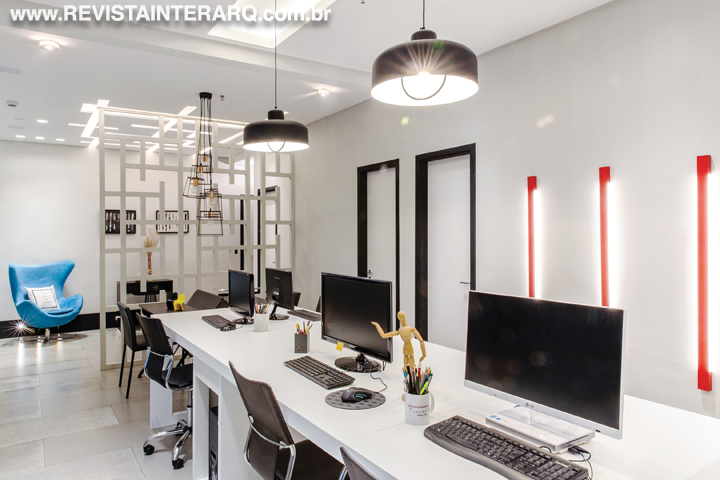 Os ambientes deste escritório tem uma identidade moderna e criativa - Revista InterArq | Arquitetura, Decoração, Design, Paisagismo e Lifestyle