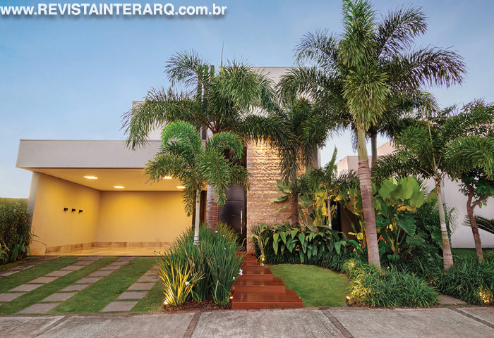 Esta residência foi concebida com conceito clean e contemporâneo - Revista InterArq | Arquitetura, Decoração, Design, Paisagismo e Lifestyle