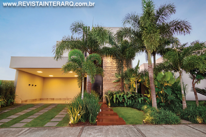 Esta residência foi concebida com conceito clean e contemporâneo - Revista InterArq | Arquitetura, Decoração, Design, Paisagismo e Lifestyle