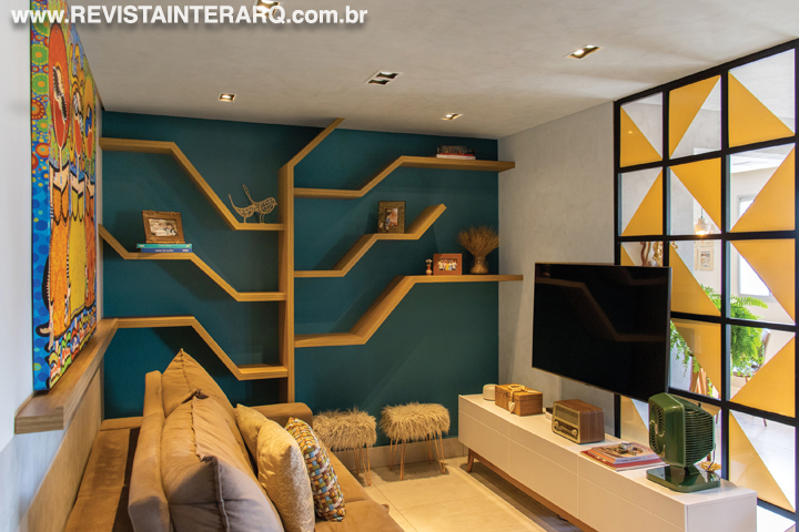 Um apartamento desenvolvido com uma paleta colorida e elegante - Revista InterArq | Arquitetura, Decoração, Design, Paisagismo e Lifestyle