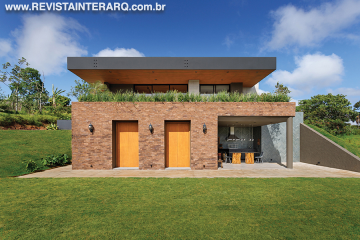 Esta casa foi projetada em uma antiga fazenda de café - Revista InterArq | Arquitetura, Decoração, Design, Paisagismo e Lifestyle