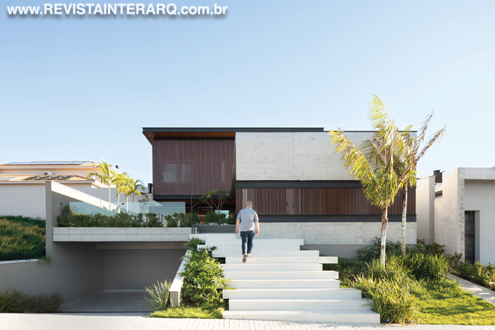 Um projeto repleto de soluções elegantes e funcionais - Revista InterArq | Arquitetura, Decoração, Design, Paisagismo e Lifestyle