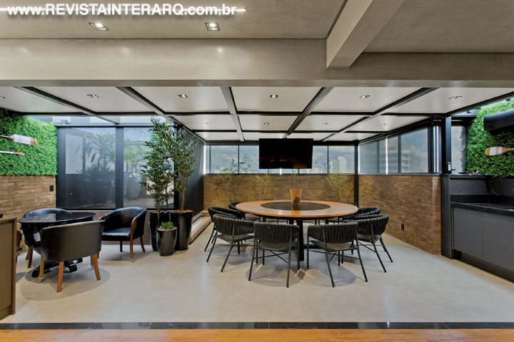 Um retrofit personalizado define este projeto moderno - Revista InterArq | Arquitetura, Decoração, Design, Paisagismo e Lifestyle